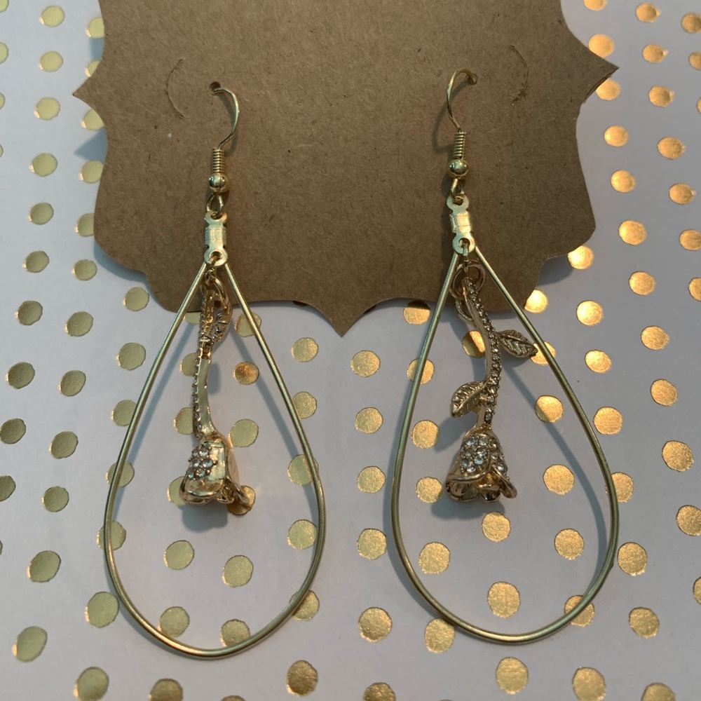 Hand crafted rose studded earrings
